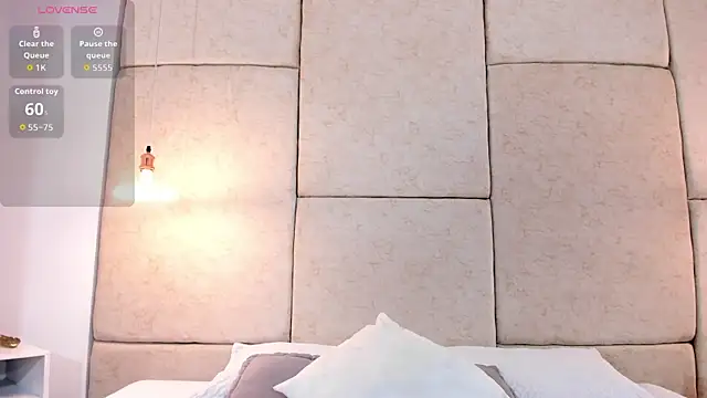 aisha vs online show from February 2026 12:05:02 PM