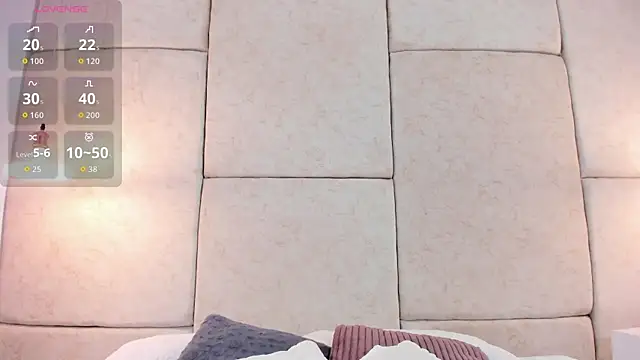 aisha vs online show from February 2026 12:01:02 PM