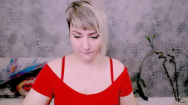 Snapshot of Djullia chatting on July 2026 05:58:02 AM Djullia online show from July 2026 05:58:02 AM
