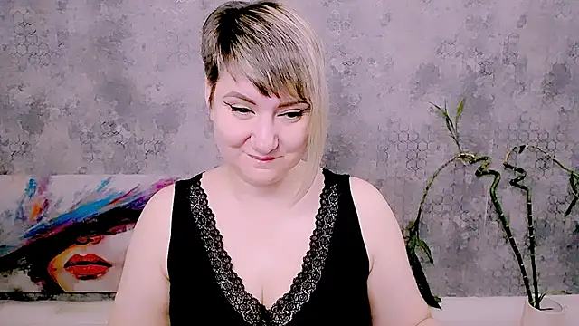 Djullia online show from May 2026 05:14:02 AM
