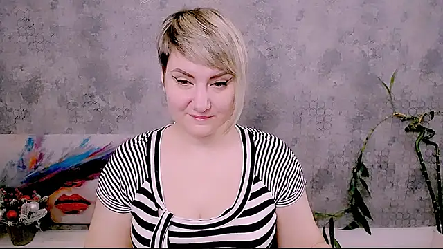 Djullia online show from December 2025 07:19:02 AM