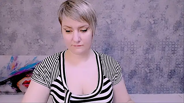 Djullia online show from February 2025 03:26:01 PM