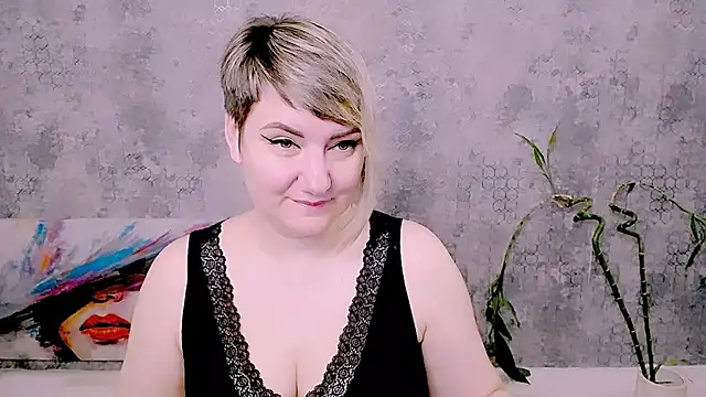 Djullia online show from May 2026 05:53:02 AM