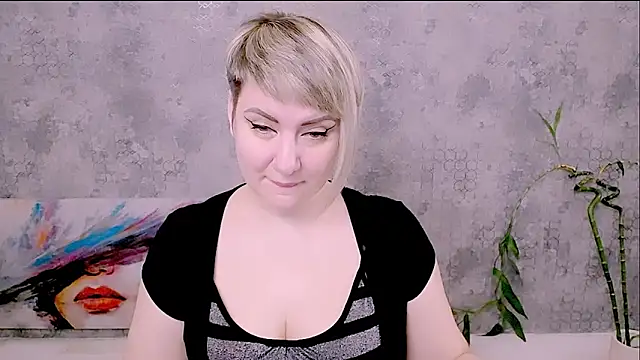 Djullia online show from December 2025 05:06:02 AM