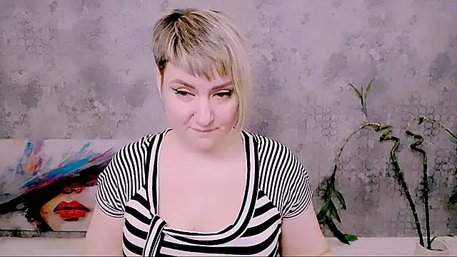 Djullia online show from April 2026 08:18:02 AM