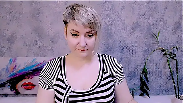 Djullia online show from November 2025 06:13:02 AM