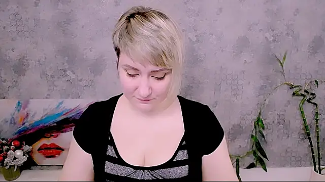 Djullia online show from December 2025 07:23:01 AM