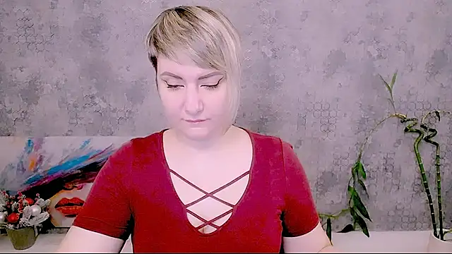 Djullia online show from December 2025 06:18:02 AM