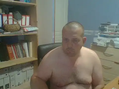 manubm03 online show from May 2026 05:17:01 AM