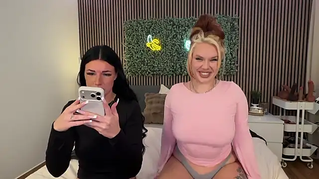 AnjaAmelia online show from March 2026 08:25:01 PM