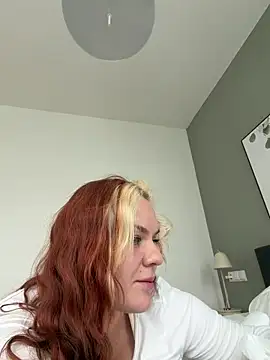 AnjaAmelia online show from May 2026 01:45:01 PM