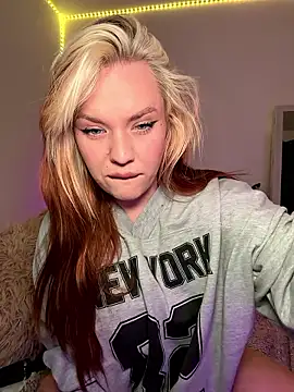 AnjaAmelia online show from April 2026 06:20:02 PM