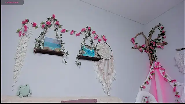 Kiralotus online show from November 2025 05:29:02 AM