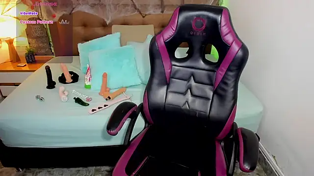 mila katts online show from October 2025 06:56:02 AM