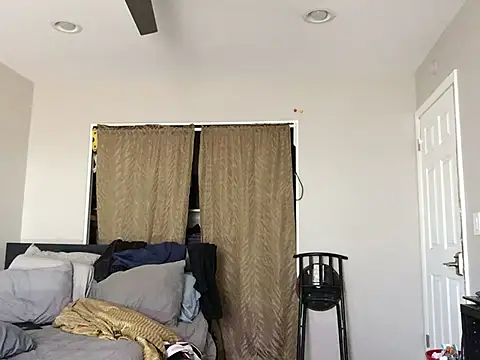 Snapshot of Londonfrotadejr chatting on March 2025 04:06:02 PM Londonfrotadejr online show from March 2025 04:06:02 PM