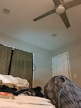 Snapshot of Londonfrotadejr chatting on February 2025 12:36:02 PM Londonfrotadejr online show from February 2025 12:36:02 PM