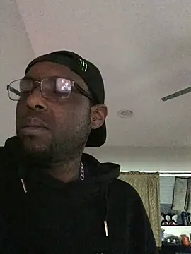 Snapshot of Londonfrotadejr chatting on March 2025 08:20:02 AM Londonfrotadejr online show from March 2025 08:20:02 AM