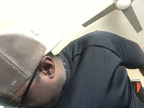 Snapshot of Londonfrotadejr chatting on January 2025 10:12:02 PM Londonfrotadejr online show from January 2025 10:12:02 PM