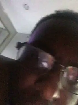 Snapshot of Londonfrotadejr chatting on December 2024 12:55:02 PM Londonfrotadejr online show from December 2024 12:55:02 PM