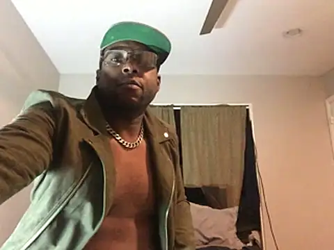 Snapshot of Londonfrotadejr chatting on December 2024 09:40:02 AM Londonfrotadejr online show from December 2024 09:40:02 AM