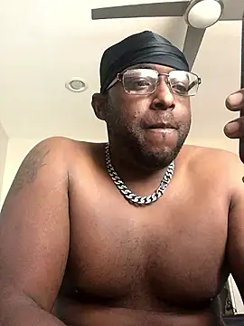 Snapshot of Londonfrotadejr chatting on December 2024 04:12:01 PM Londonfrotadejr online show from December 2024 04:12:01 PM