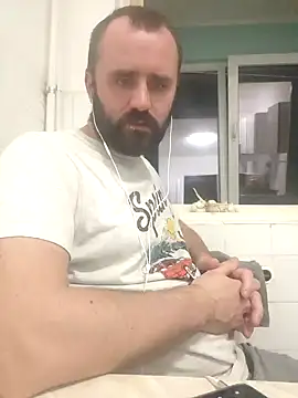 Govora online show from November 2025 10:13:02 PM