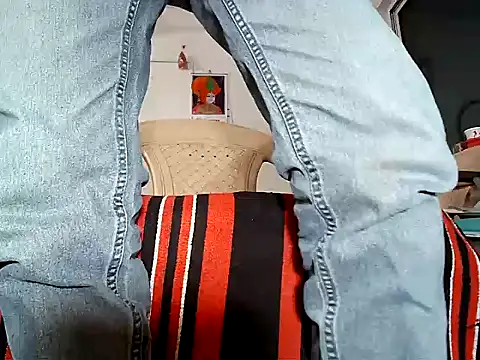 manan28 online show from November 2025 12:31:02 PM