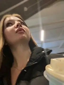 Snapshot of KrisMagnoly chatting on October 2025 04:51:01 PM KrisMagnoly online show from October 2025 04:51:01 PM