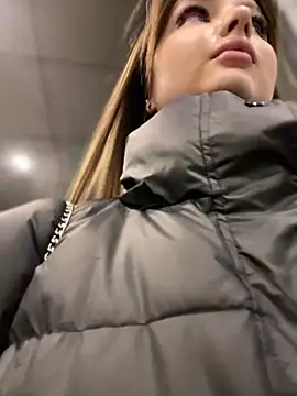 Snapshot of KrisMagnoly chatting on February 2025 04:53:02 PM KrisMagnoly online show from February 2025 04:53:02 PM