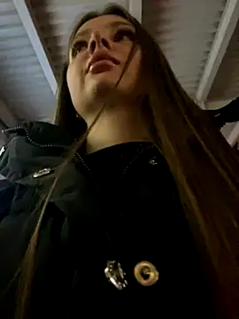 Snapshot of KrisMagnoly chatting on October 2025 03:45:02 PM KrisMagnoly online show from October 2025 03:45:02 PM