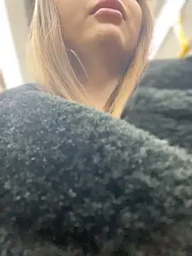 Snapshot of KrisMagnoly chatting on March 2025 04:22:01 PM KrisMagnoly online show from March 2025 04:22:01 PM