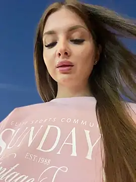 Snapshot of KrisMagnoly chatting on September 2025 05:23:01 PM KrisMagnoly online show from September 2025 05:23:01 PM