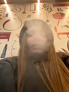 KrisMagnoly online show from December 2025 02:41:02 PM