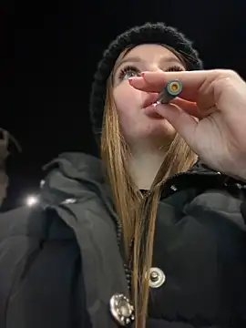 Snapshot of KrisMagnoly chatting on October 2025 05:37:02 PM KrisMagnoly online show from October 2025 05:37:02 PM