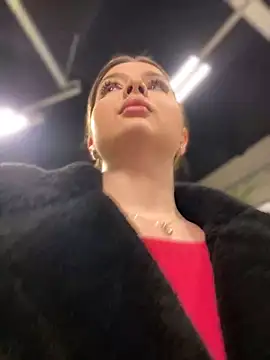 Snapshot of KrisMagnoly chatting on February 2025 04:25:01 PM KrisMagnoly online show from February 2025 04:25:01 PM