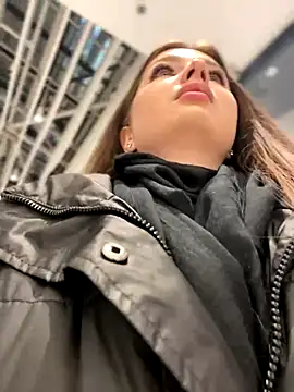 Snapshot of KrisMagnoly chatting on November 2025 04:32:01 PM KrisMagnoly online show from November 2025 04:32:01 PM