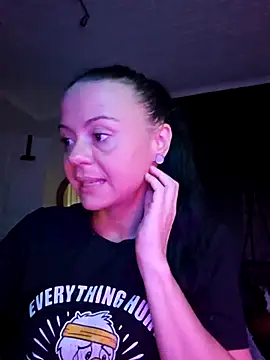 Snapshot of MrsBunnyBum chatting on April 2026 05:42:02 AM MrsBunnyBum online show from April 2026 05:42:02 AM