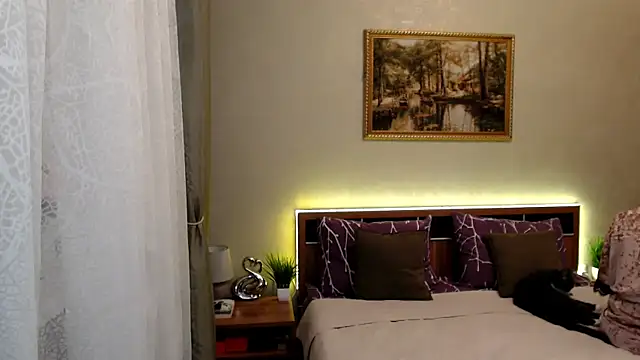 sensualEmilia online show from April 2026 09:39:33 PM