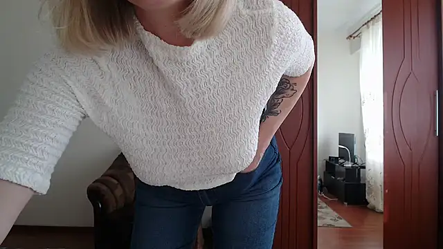 sensualEmilia online show from November 2025 10:41:02 AM