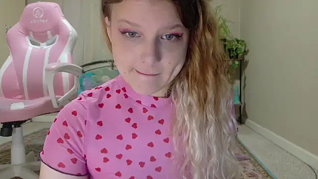 Emihaze online show from May 2026 02:35:02 PM