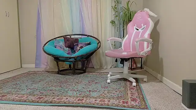 Snapshot of Emihaze chatting on October 2025 06:59:02 PM Emihaze online show from October 2025 06:59:02 PM