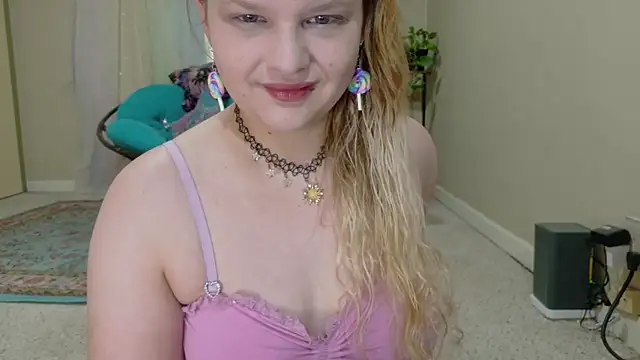 Emihaze online show from February 2026 06:30:01 PM