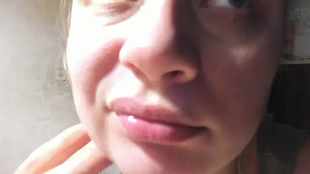 Snapshot of FrumCake chatting on January 2025 03:29:01 AM FrumCake online show from January 2025 03:29:01 AM