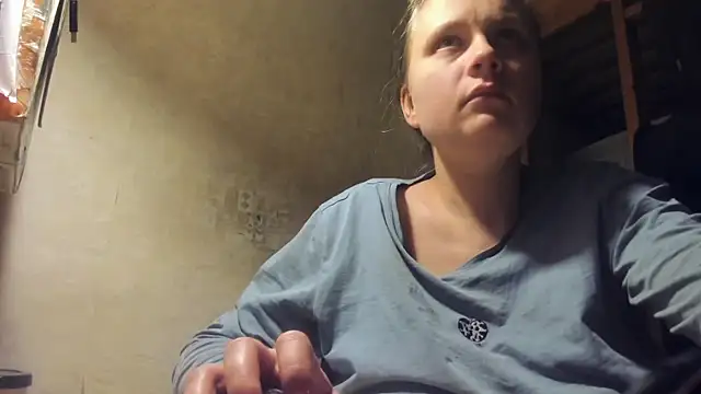 Snapshot of FrumCake chatting on February 2025 01:44:02 AM FrumCake online show from February 2025 01:44:02 AM