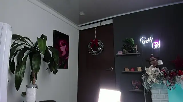 Snapshot of Katiehill_1 chatting on January 2026 09:55:01 PM Katiehill 1 online show from January 2026 09:55:01 PM