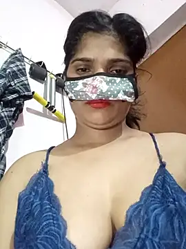 Shreya-Shetty09 online show from October 2025 03:33:02 PM