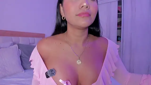 mia hank online show from October 2025 07:11:02 PM