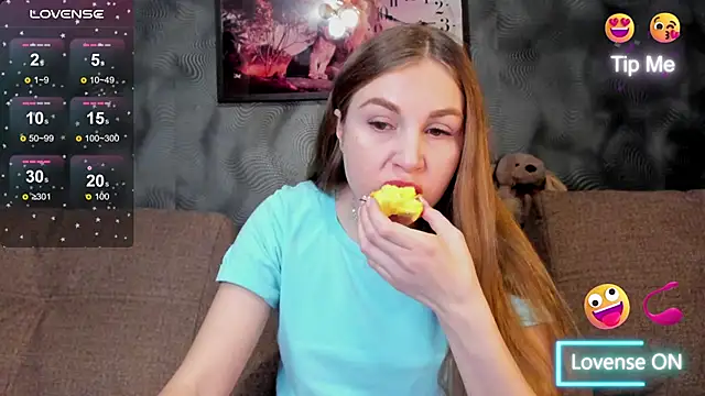 CassieMils online show from November 2025 04:01:02 AM