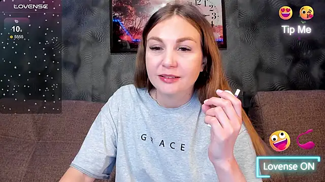 CassieMils online show from November 2025 10:52:02 AM