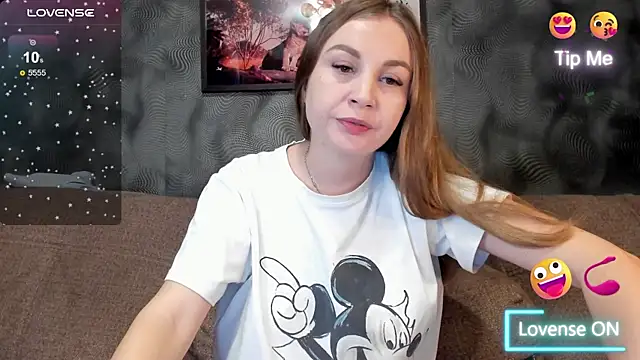 CassieMils online show from September 2025 07:36:01 PM